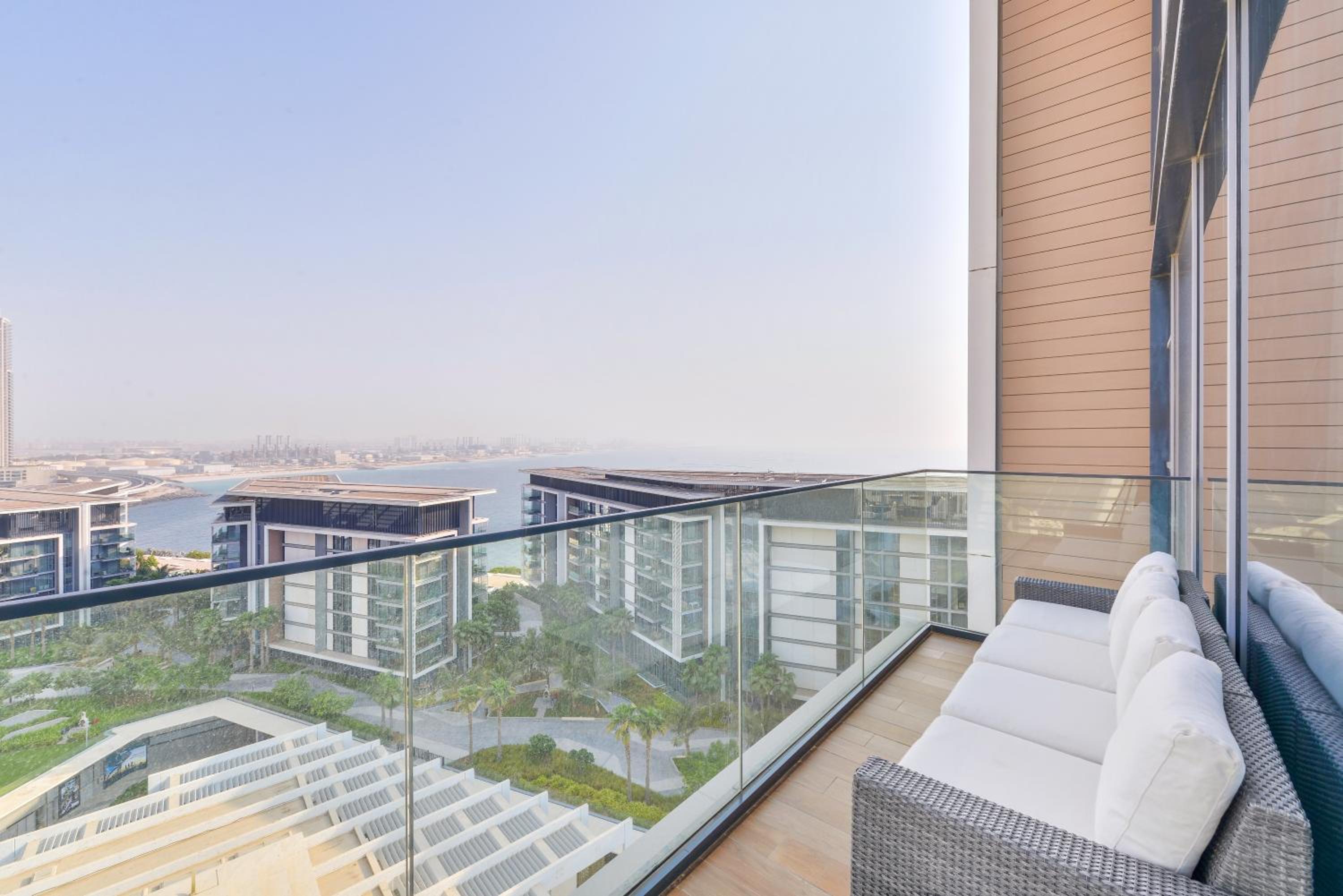 Spectacular 3 BR condo with maids room facing the Dubai Eye