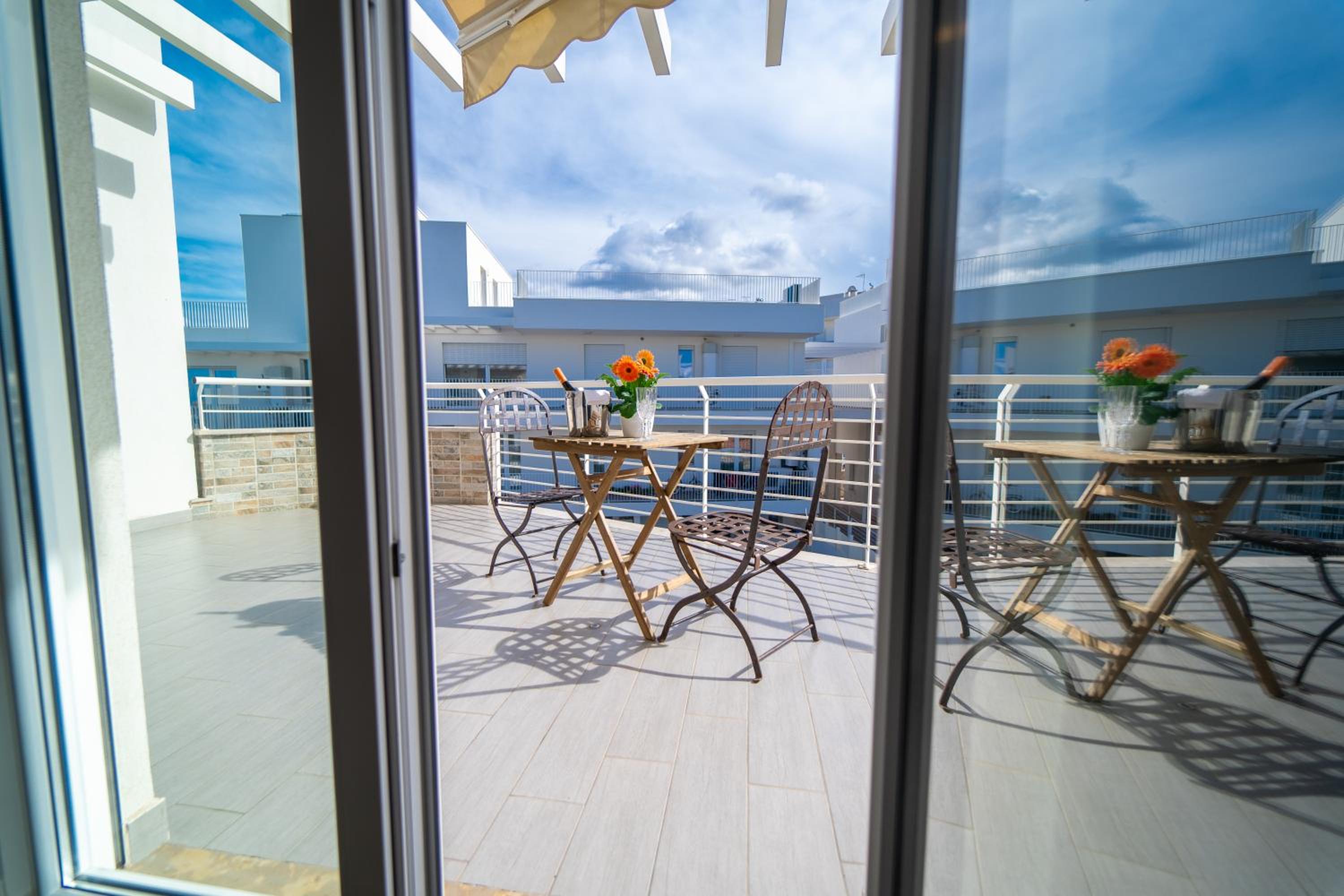 Blue way en Polignano a Mare — balance & terrace
