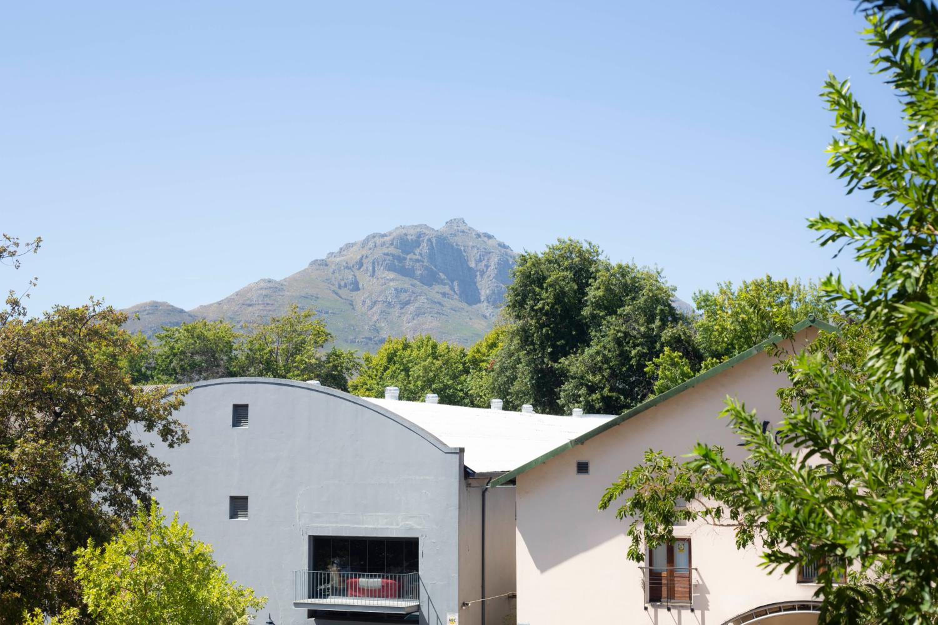The Xrossing - free parking view 5