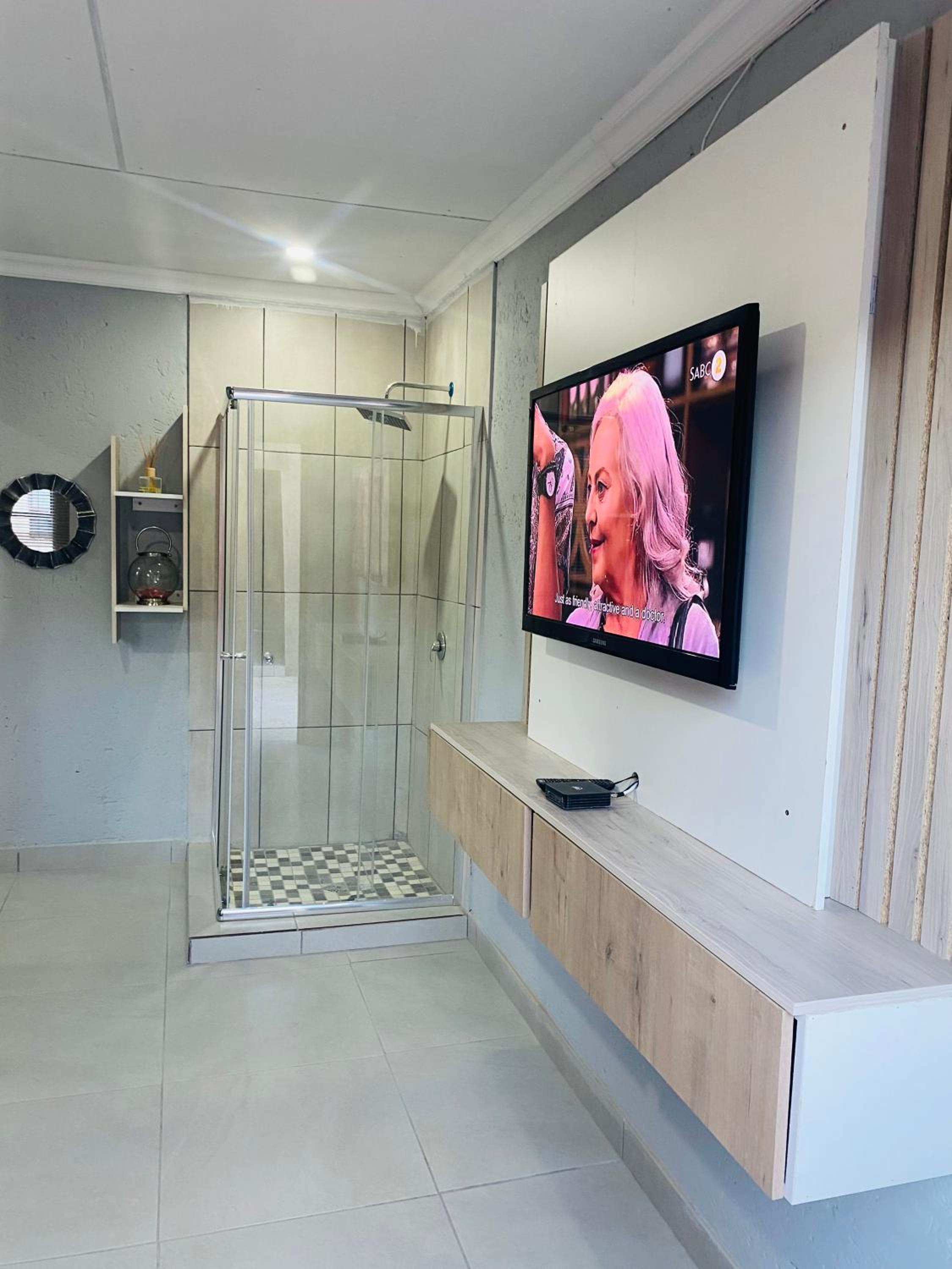 Executive Galaxy Guest House Nkowankowa Extension 2