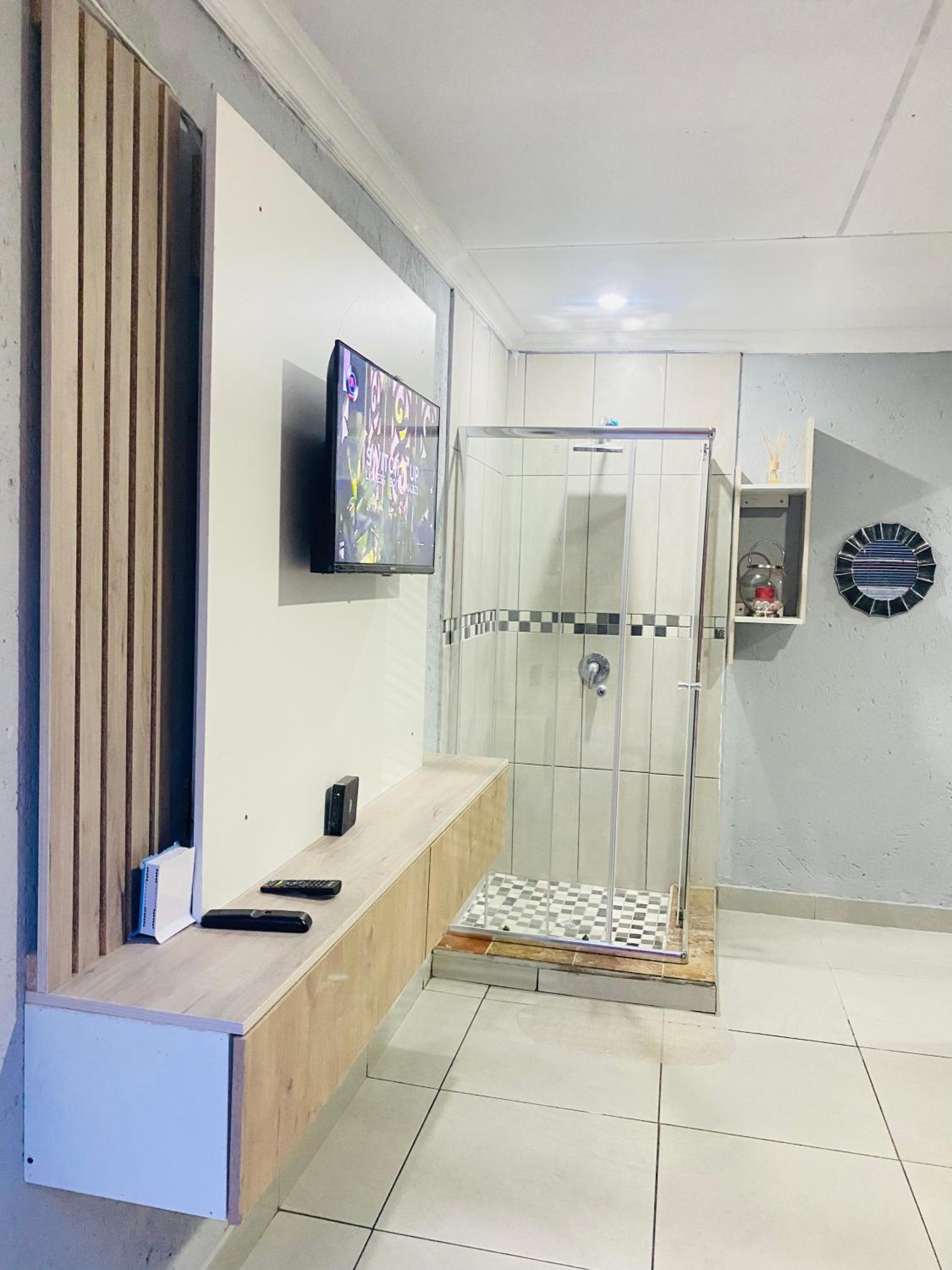 Executive Galaxy Guest House Nkowankowa Extension 2, photo 13