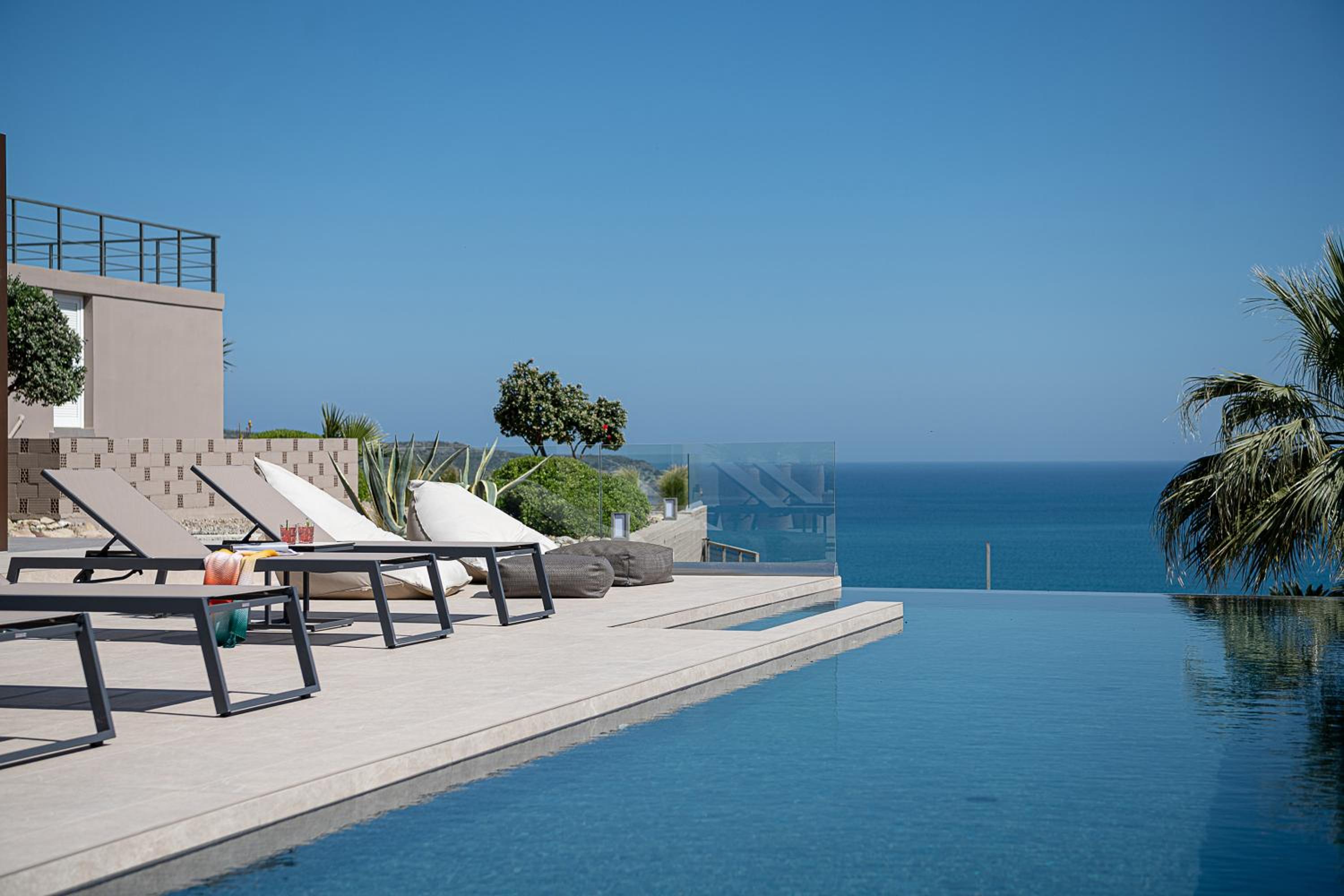 AGAVE HILL LUXURY HOUSE view 2