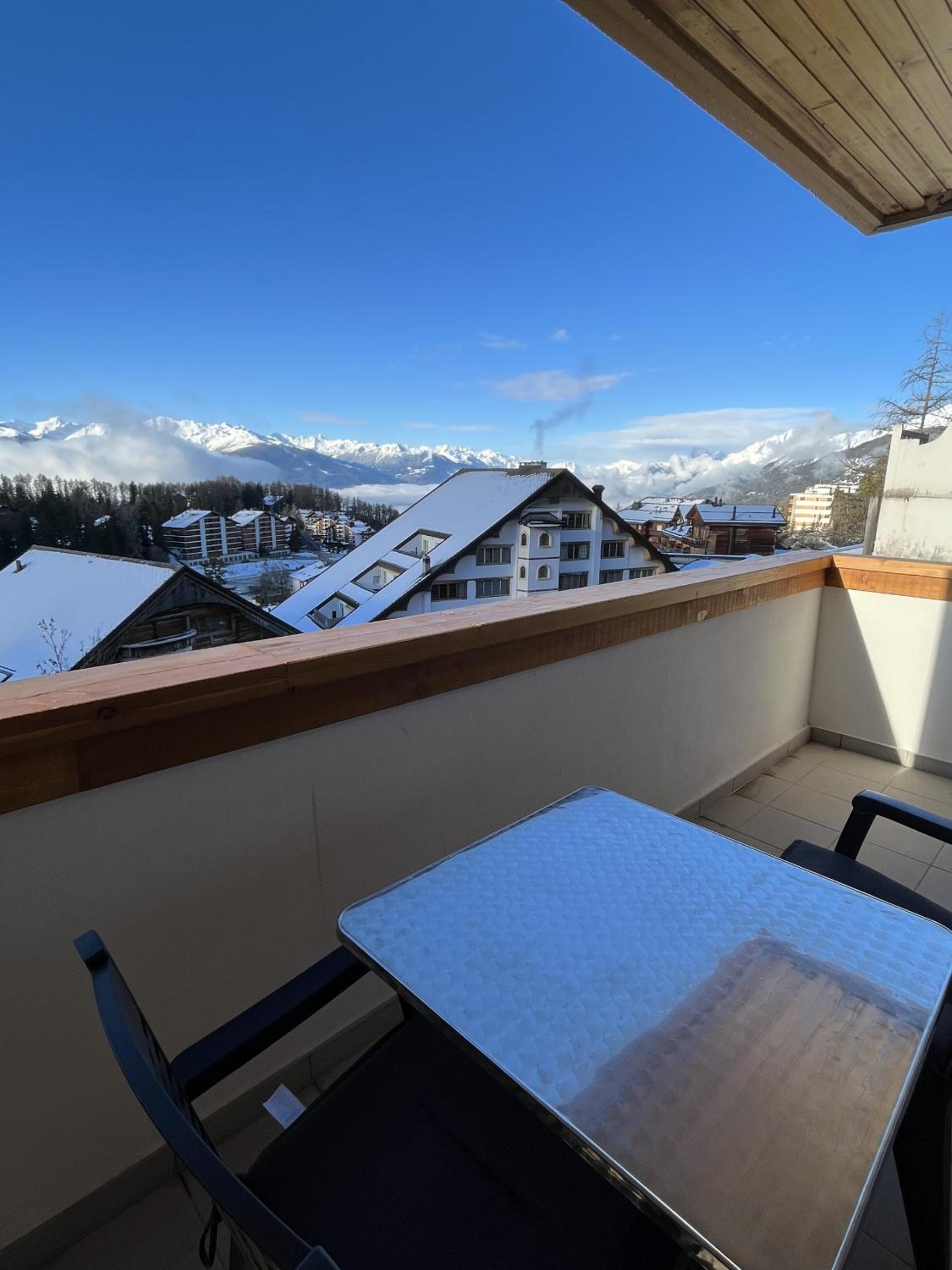 L'Eperon Center Crans wonderful view view 2