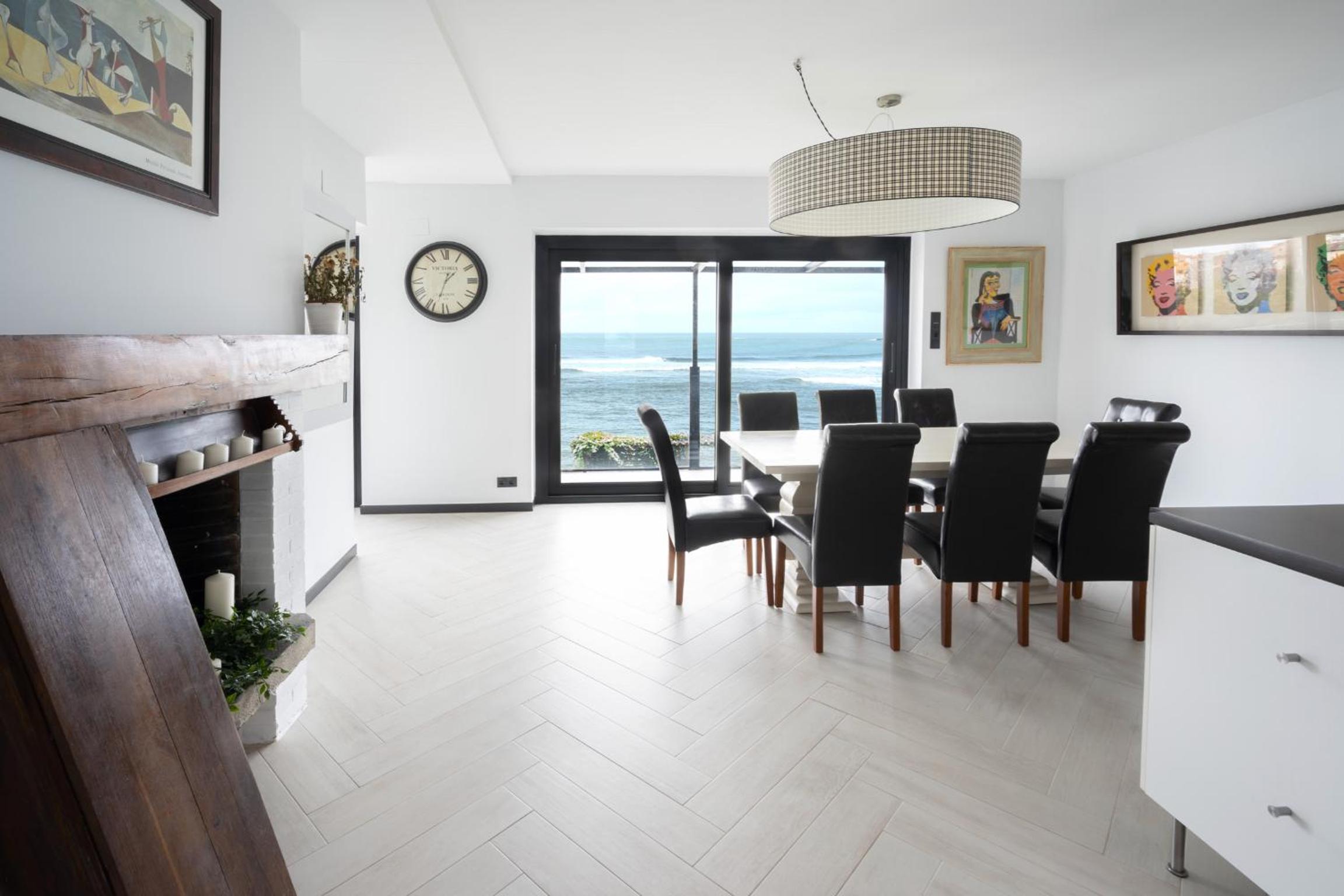 Mundaka Beachfront House