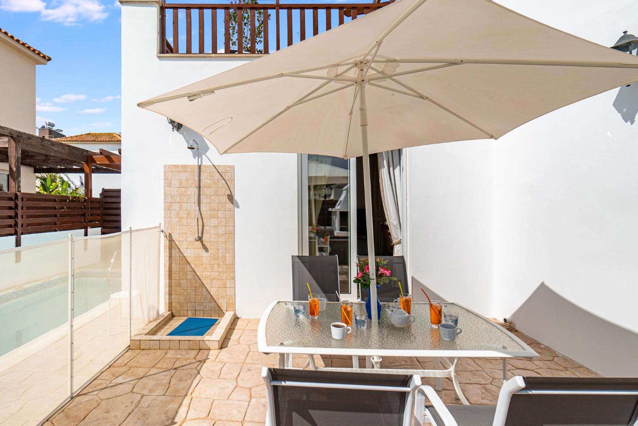Villa Rosedale by Ezoria Villas
