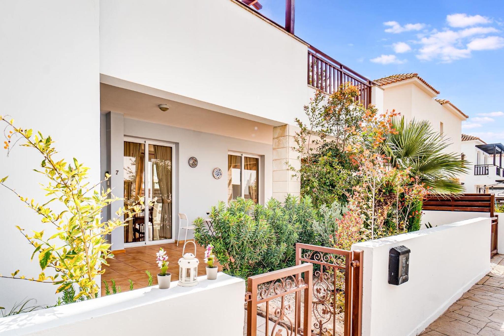 Villa Rosedale by Ezoria Villas