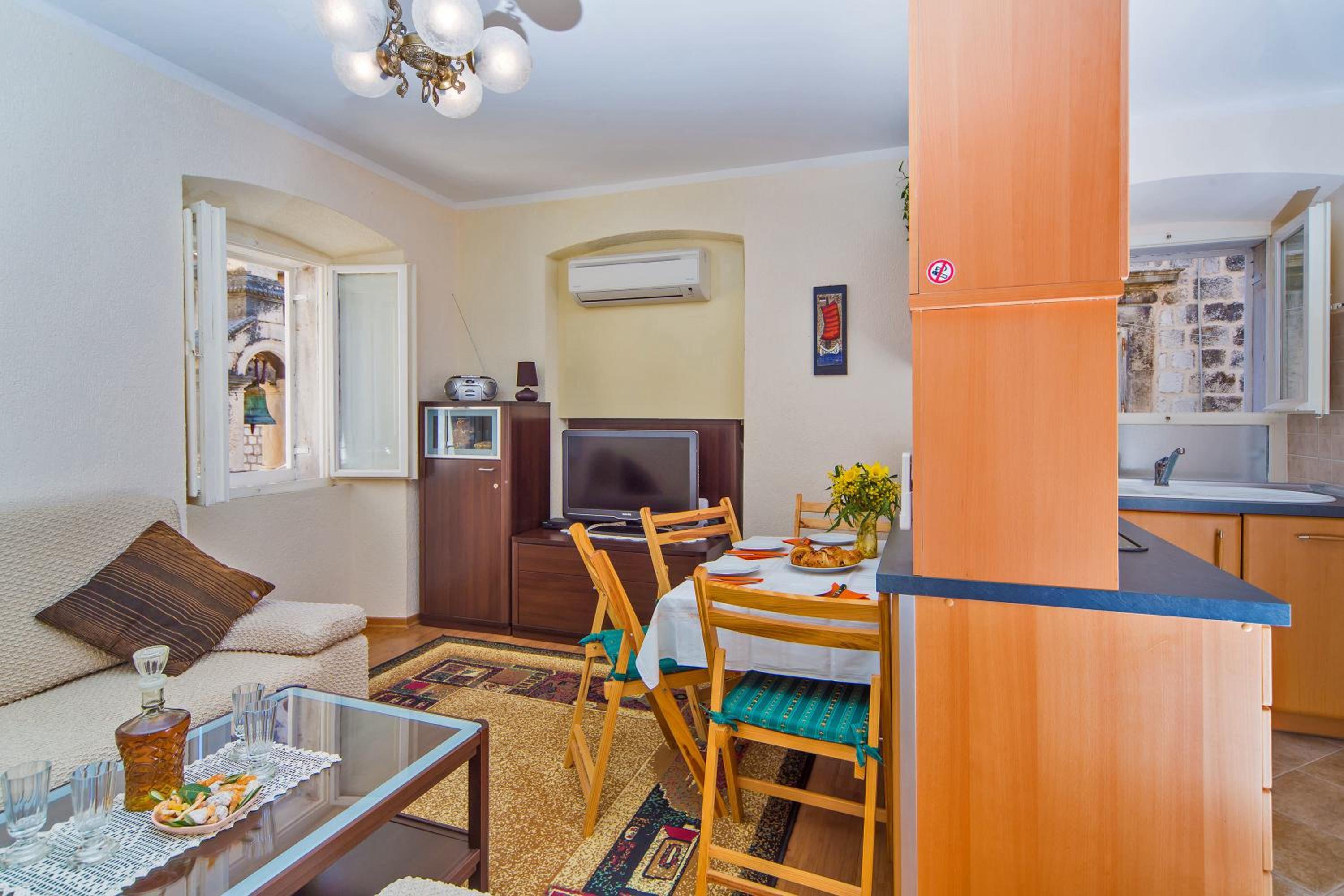 Apartment Maru