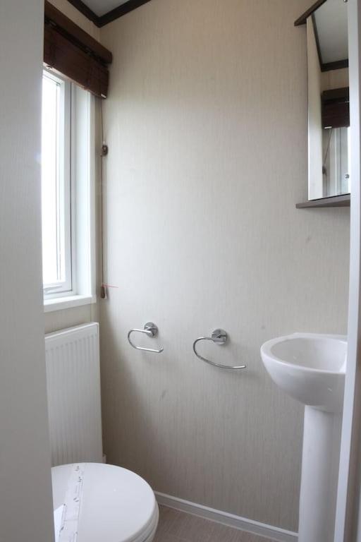 Countryside Holiday Park by the River nr Canterbury (Pet-Friendly) view 4