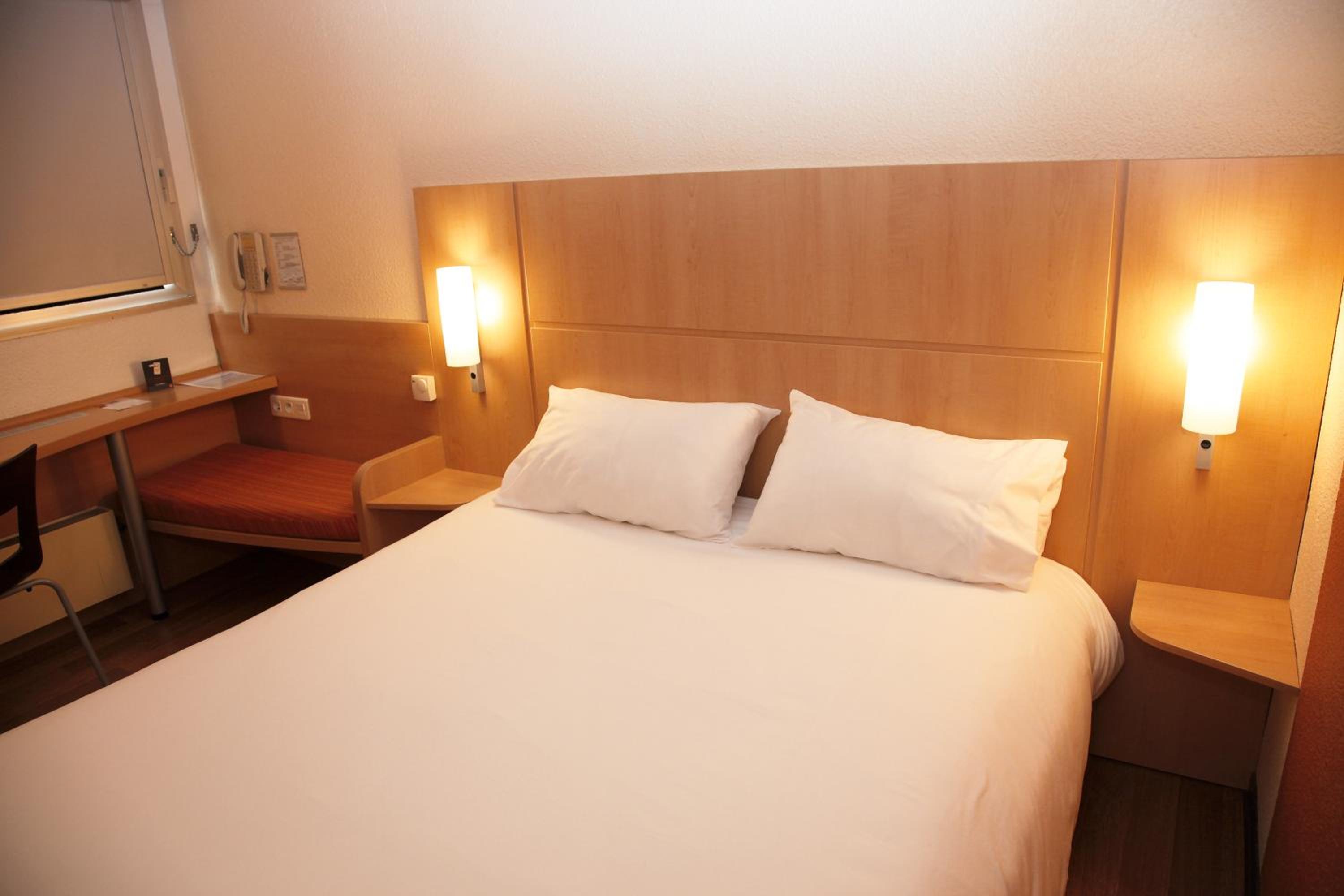 IBIS Fourmies, photo 82
