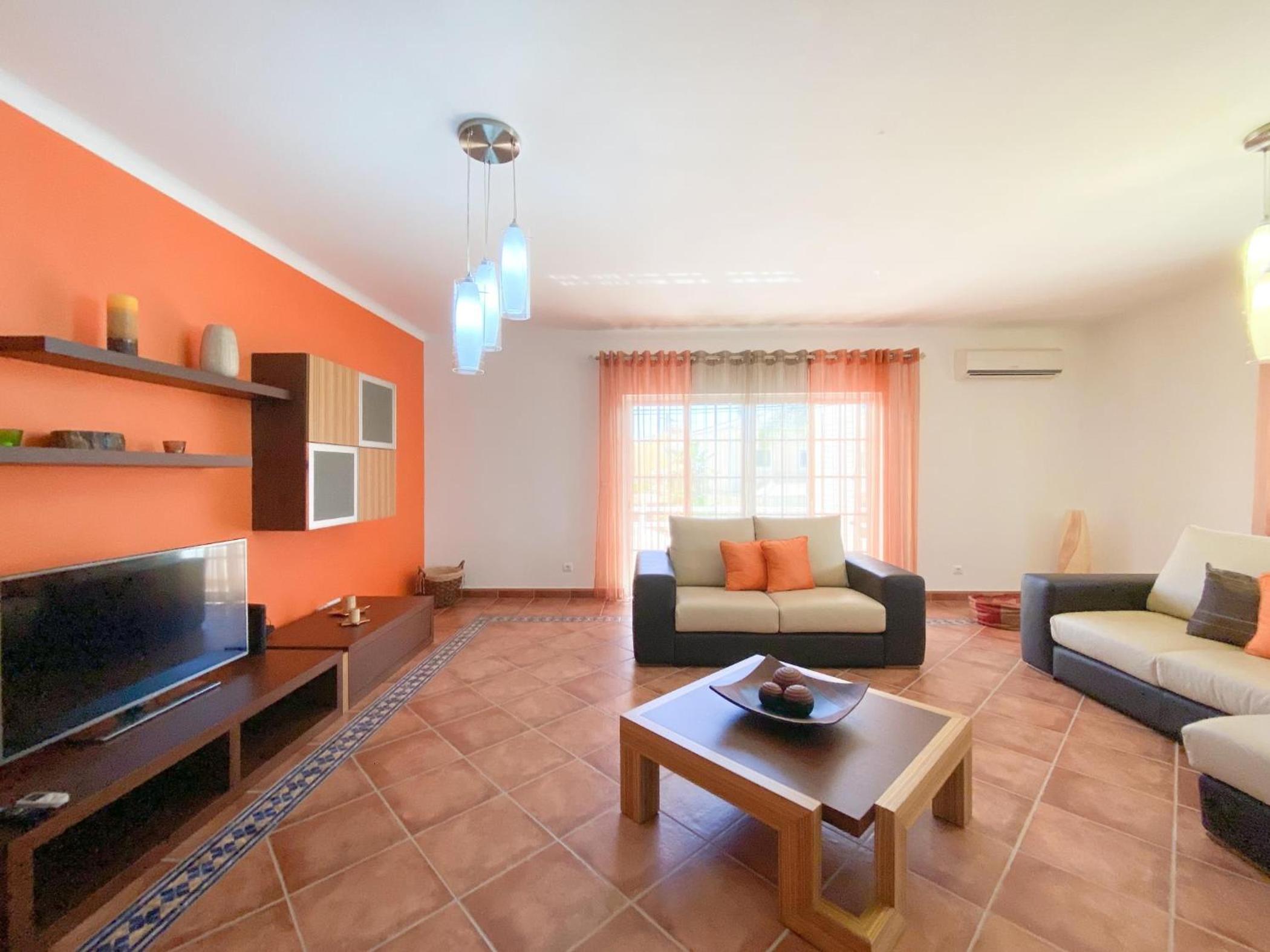 Spacious villa in Portimão ideal for families #1938 view 5