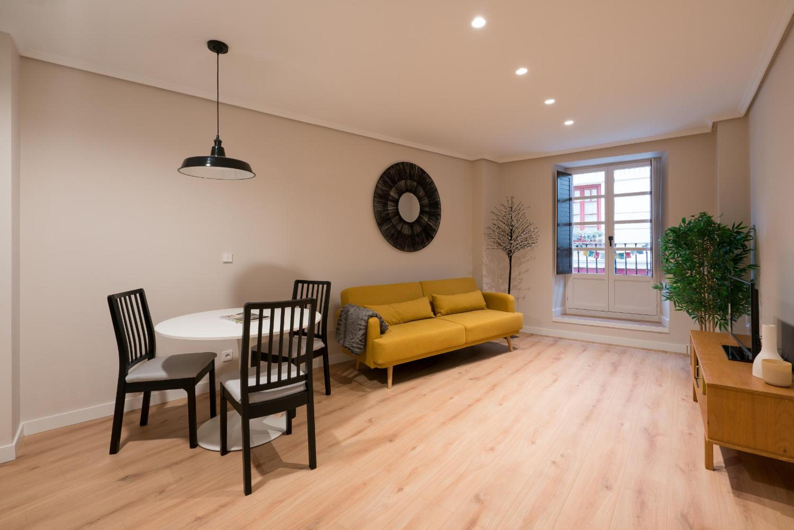 Barrenkale apartment by People Rentals