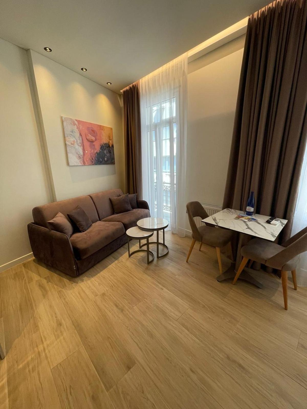 Paleo Suites