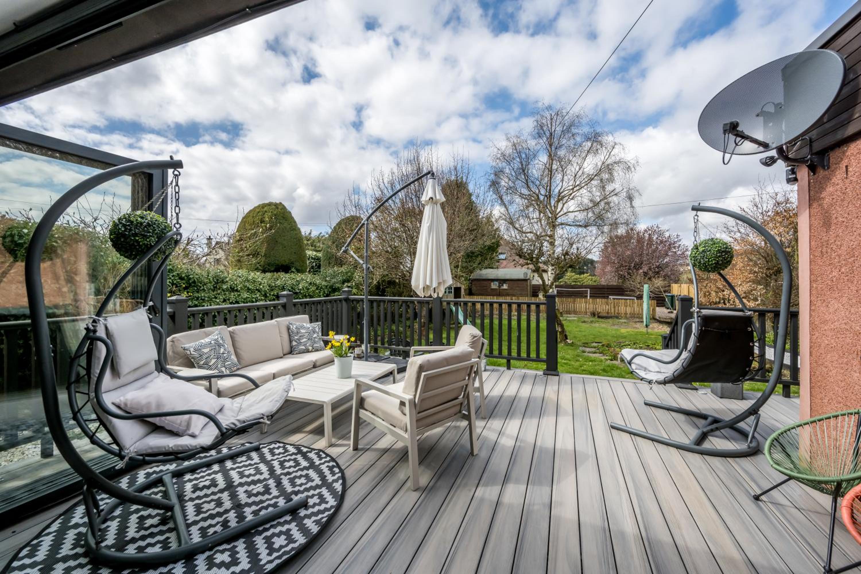 Gilmore House - 5 Bedroom Victorian Home with Hot Tub view 5