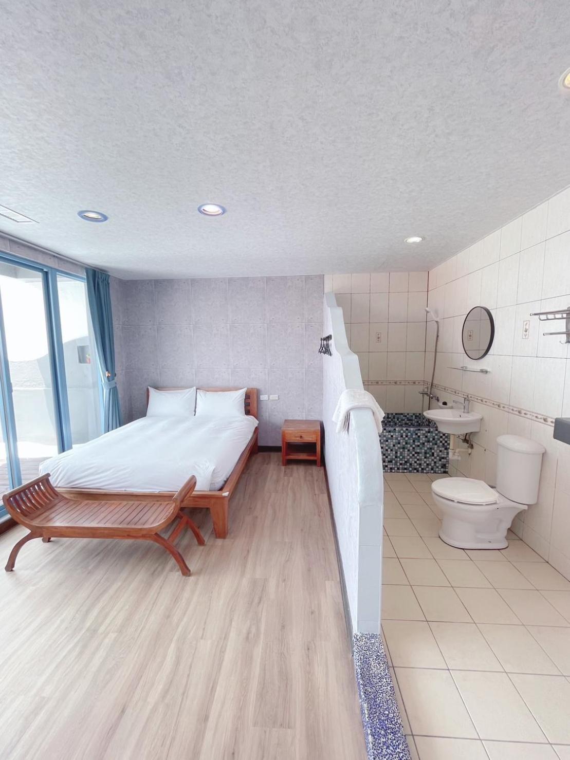 Blue Sea Inn