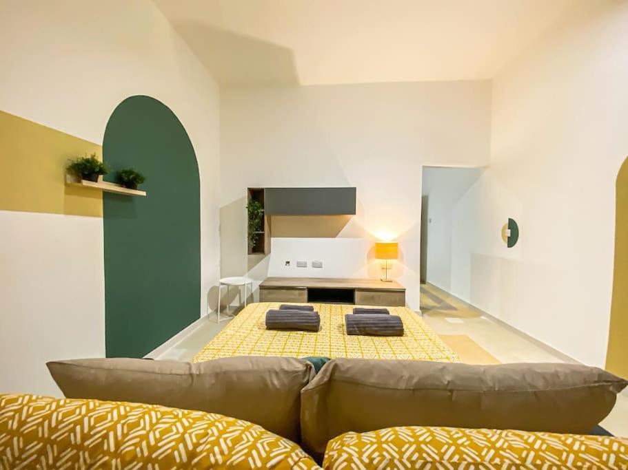 Earthly Escape 7 - Sliema strand, Gzira view 5