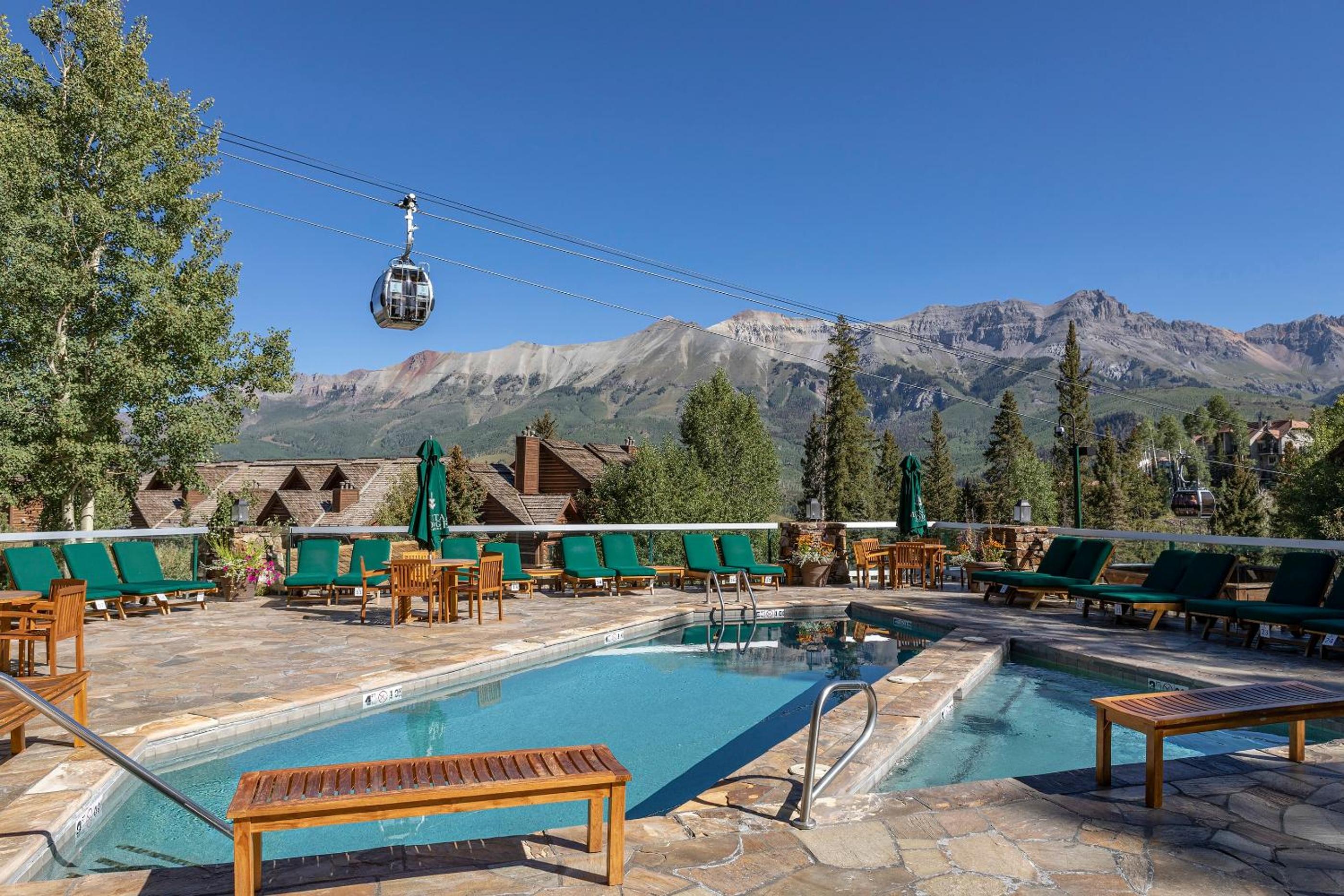 2BR Mountain Lodge Luxury Skiin out Best Amenities view 4