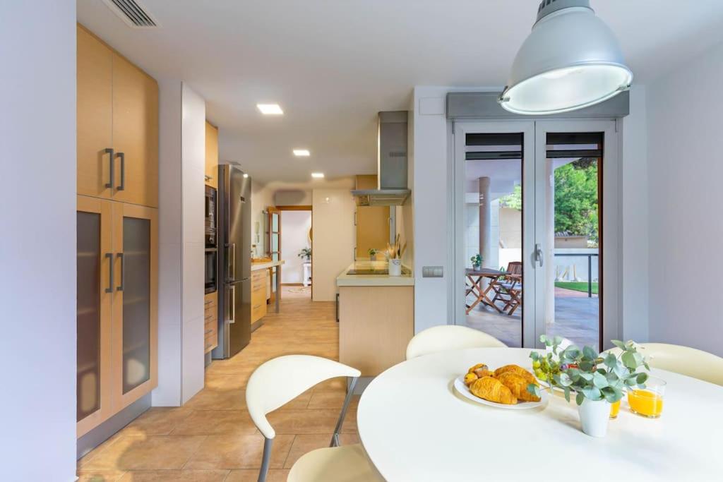 Acogedora Villa en Alicante con piscina & barbacoa