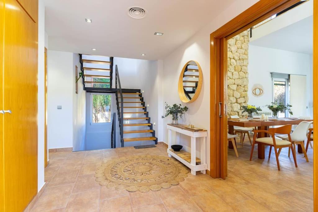 Acogedora Villa en Alicante con piscina & barbacoa