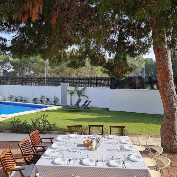 Acogedora Villa en Alicante con piscina & barbacoa