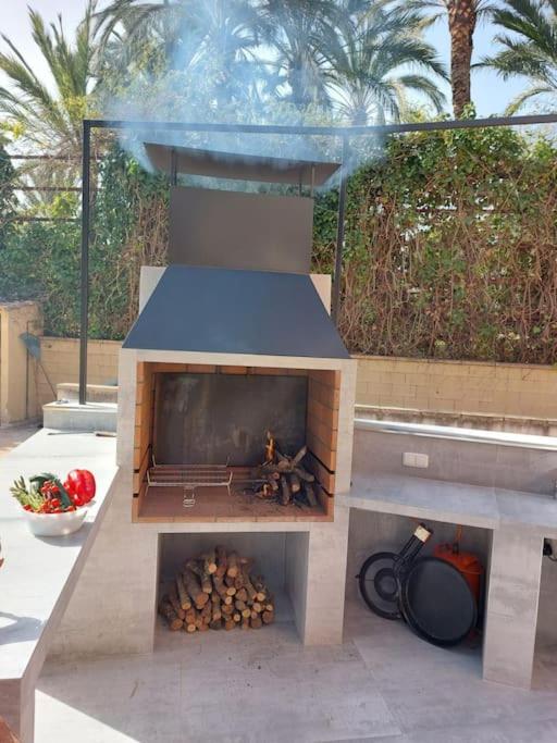 Acogedora Villa en Alicante con piscina & barbacoa