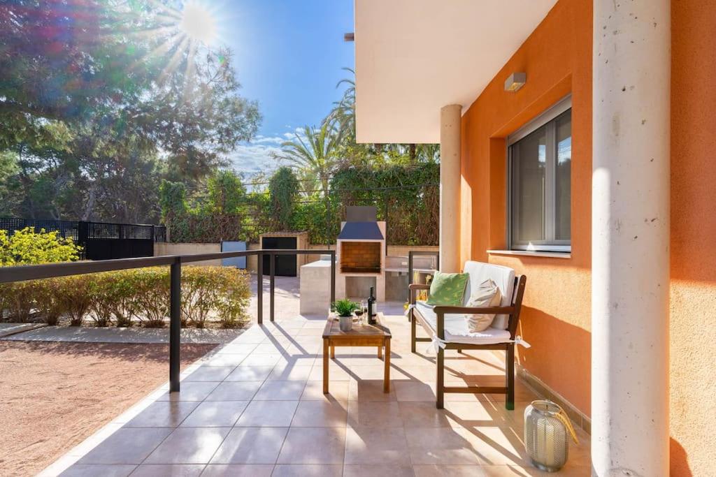 Acogedora Villa en Alicante con piscina & barbacoa