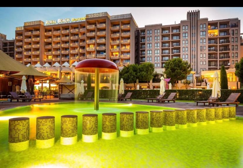 Reina Apart Barcelo Beach