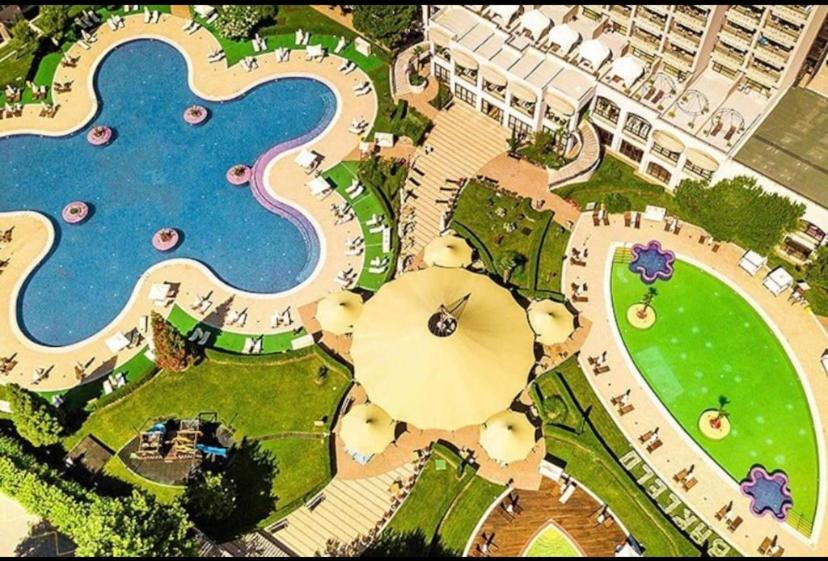 Reina Apart Barcelo Beach