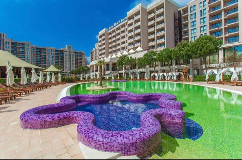 Reina Apart Barcelo Beach