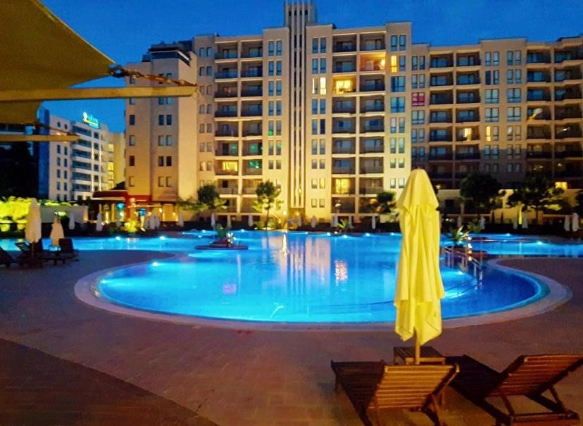 Reina Apart Barcelo Beach