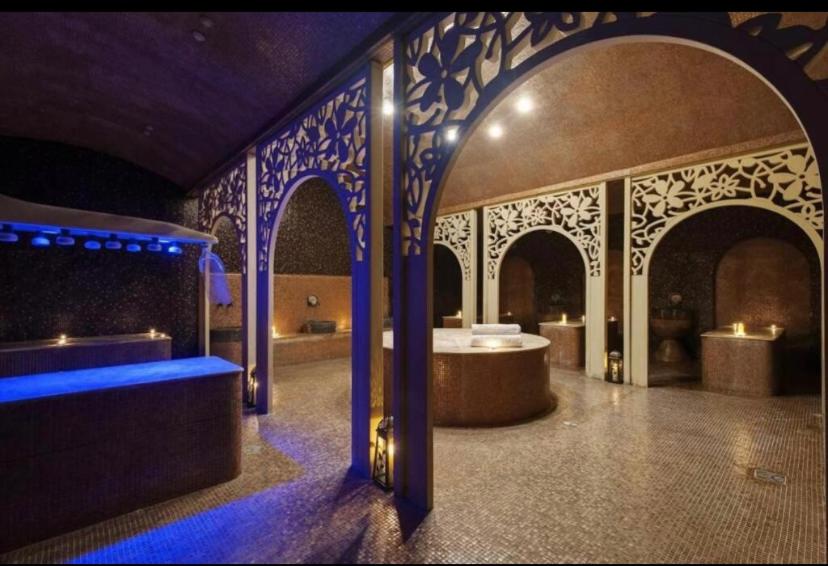 Reina Apart Barcelo Beach