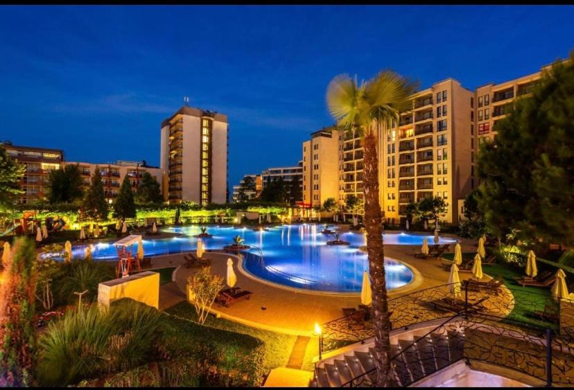 Reina Apart Barcelo Beach