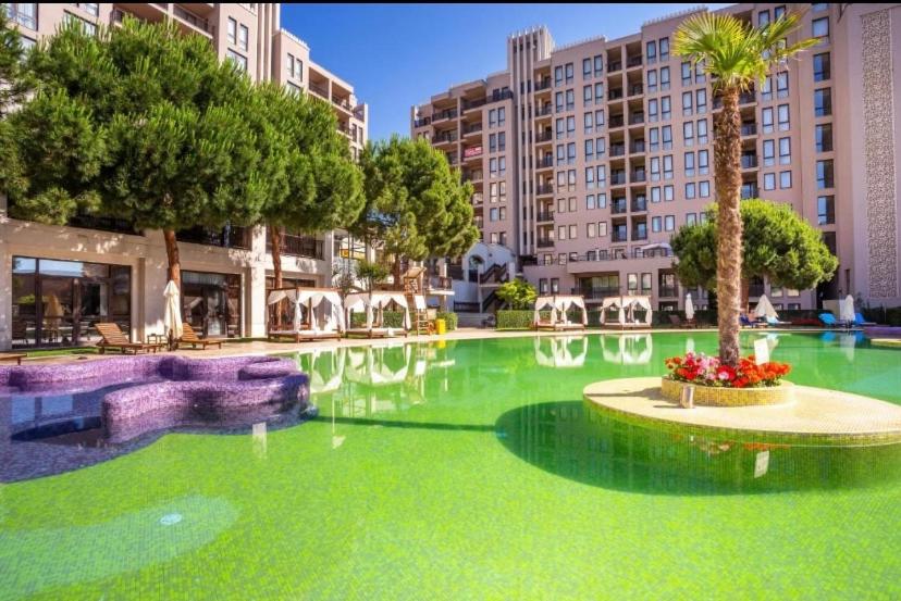 Reina Apart Barcelo Beach