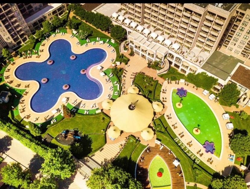 Reina Apart Barcelo Beach