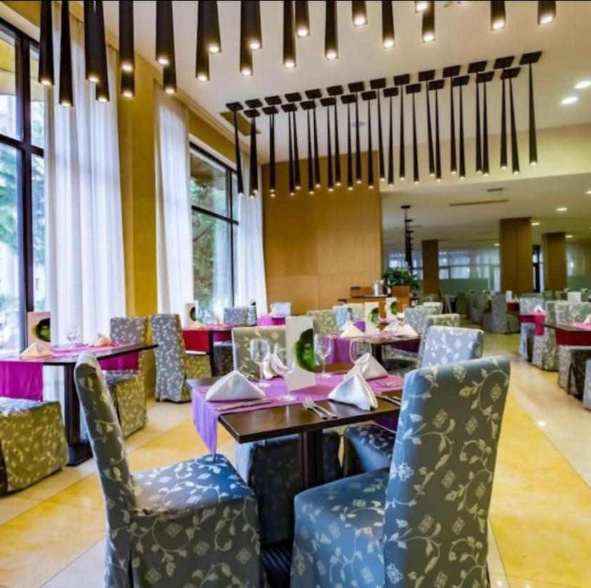 Reina Apart Barcelo Beach