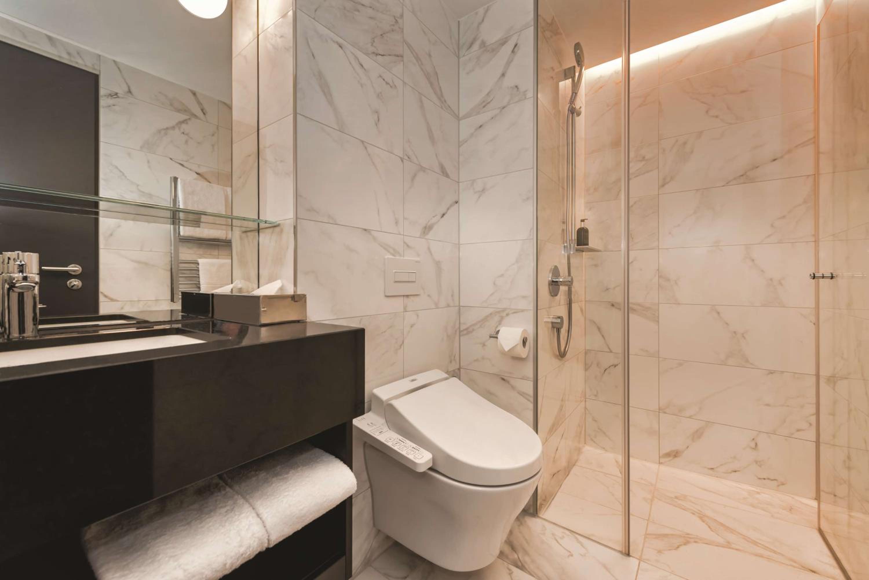 Adina Apartment Hotel Frankfurt Westend - Property Image 16