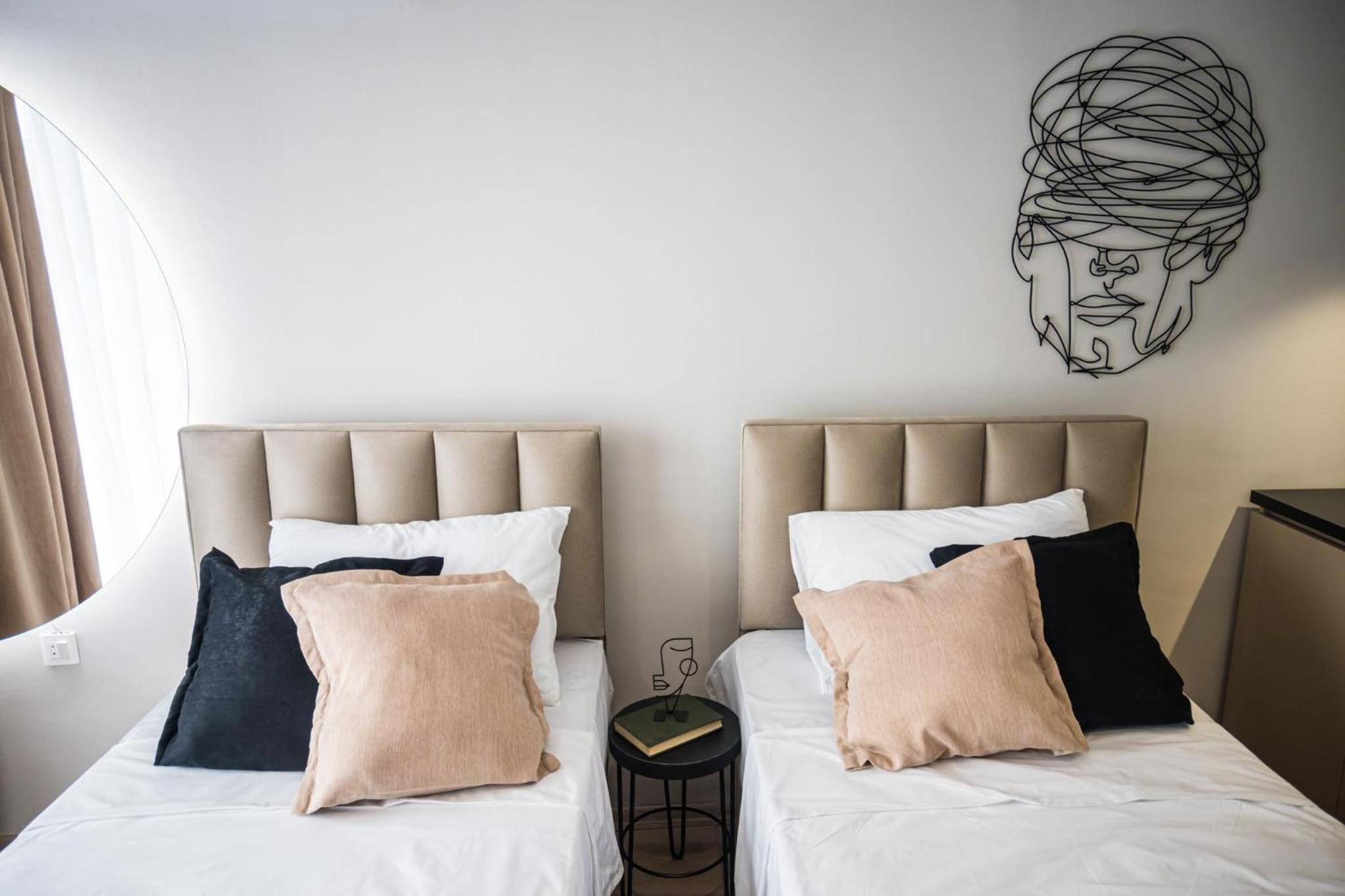 BEST APARTMENTS