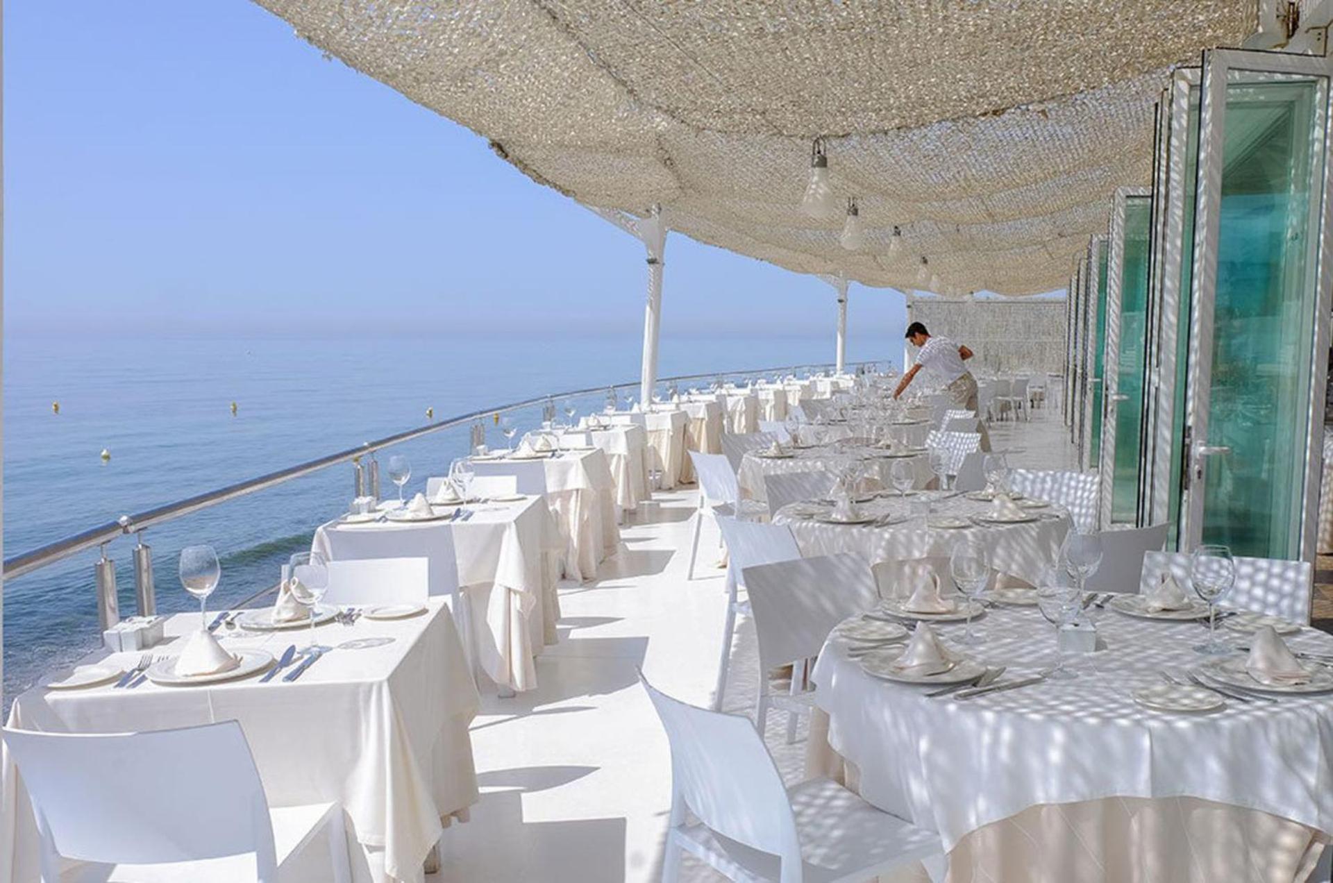 Amazing Beachfront Villa heated pool Marbella