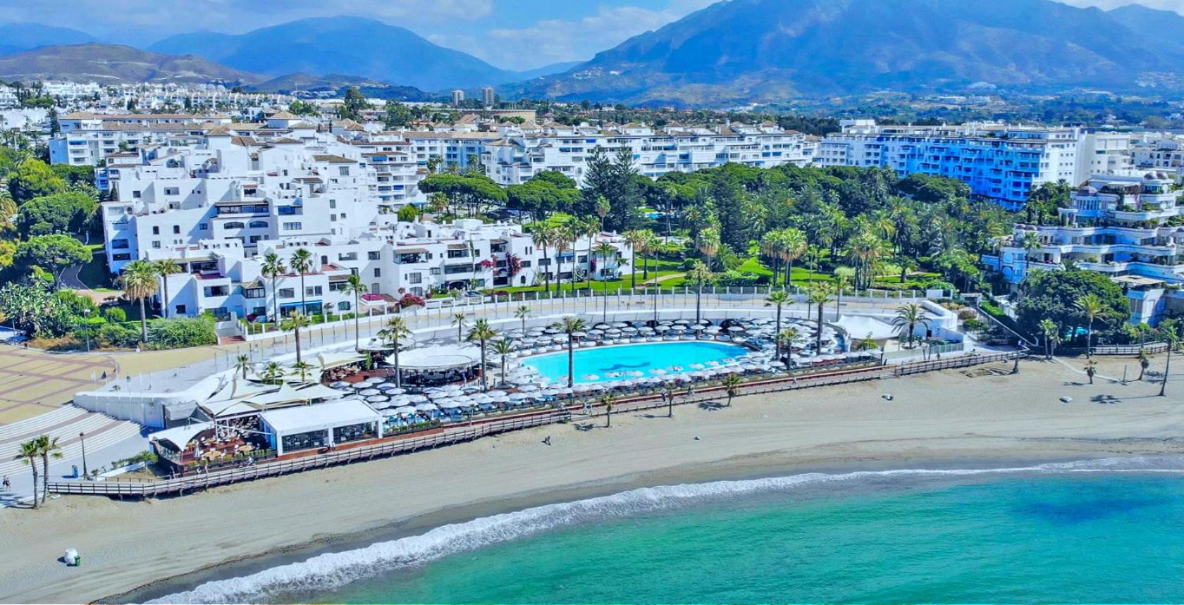 Amazing Beachfront Villa heated pool Marbella