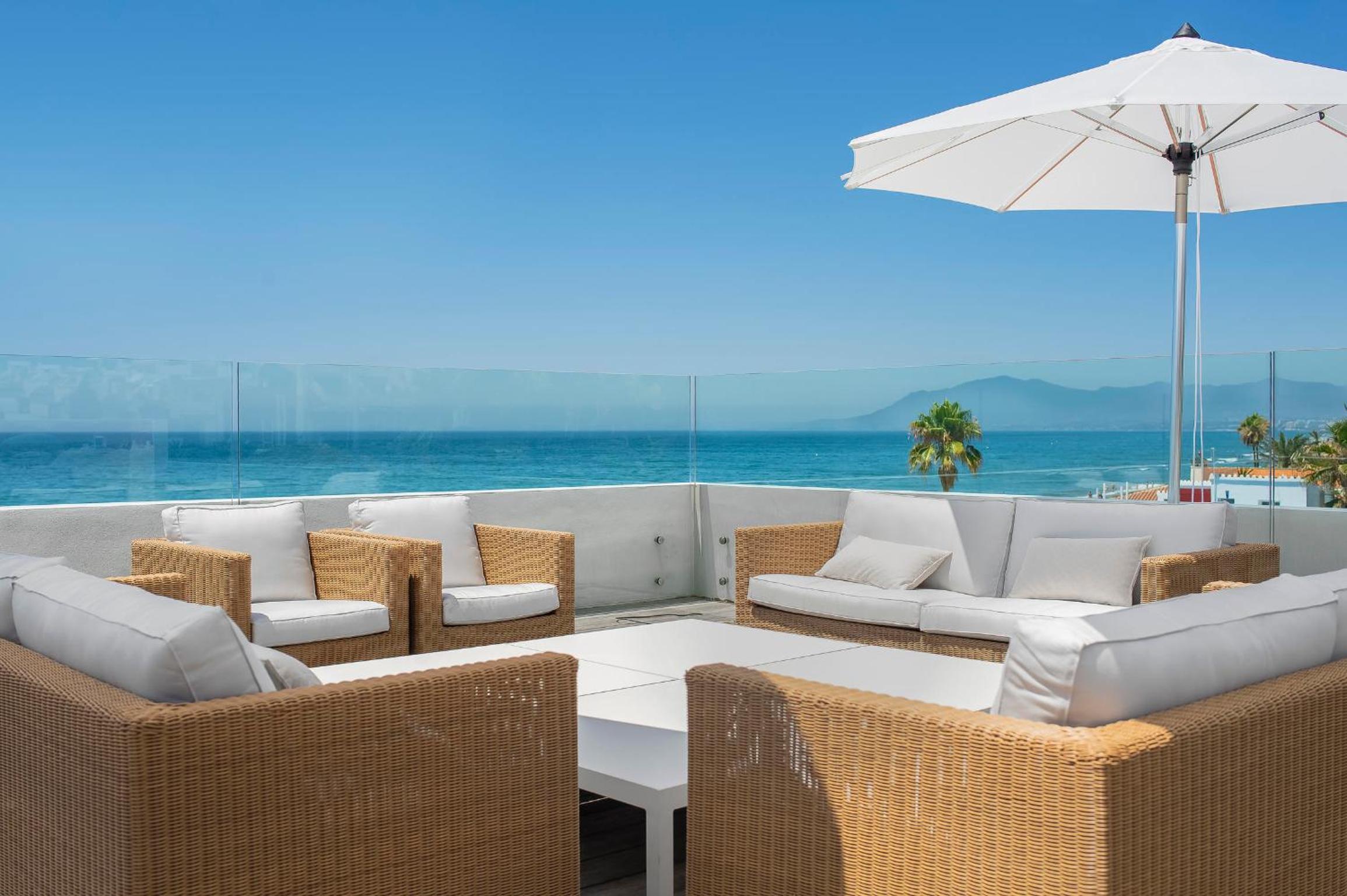 Villa Frontline Beach Costabella - Marbella