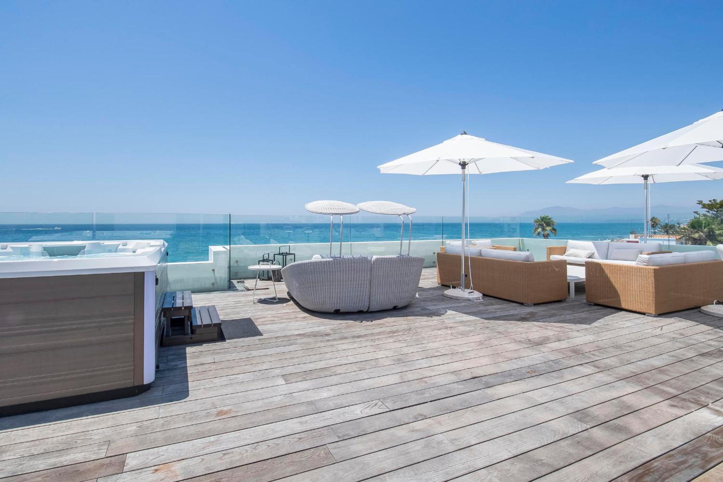 Villa Frontline Beach Costabella - Marbella