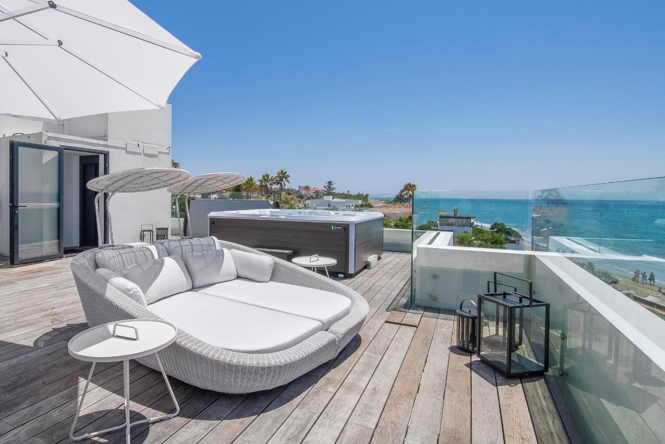 Villa Frontline Beach Costabella - Marbella