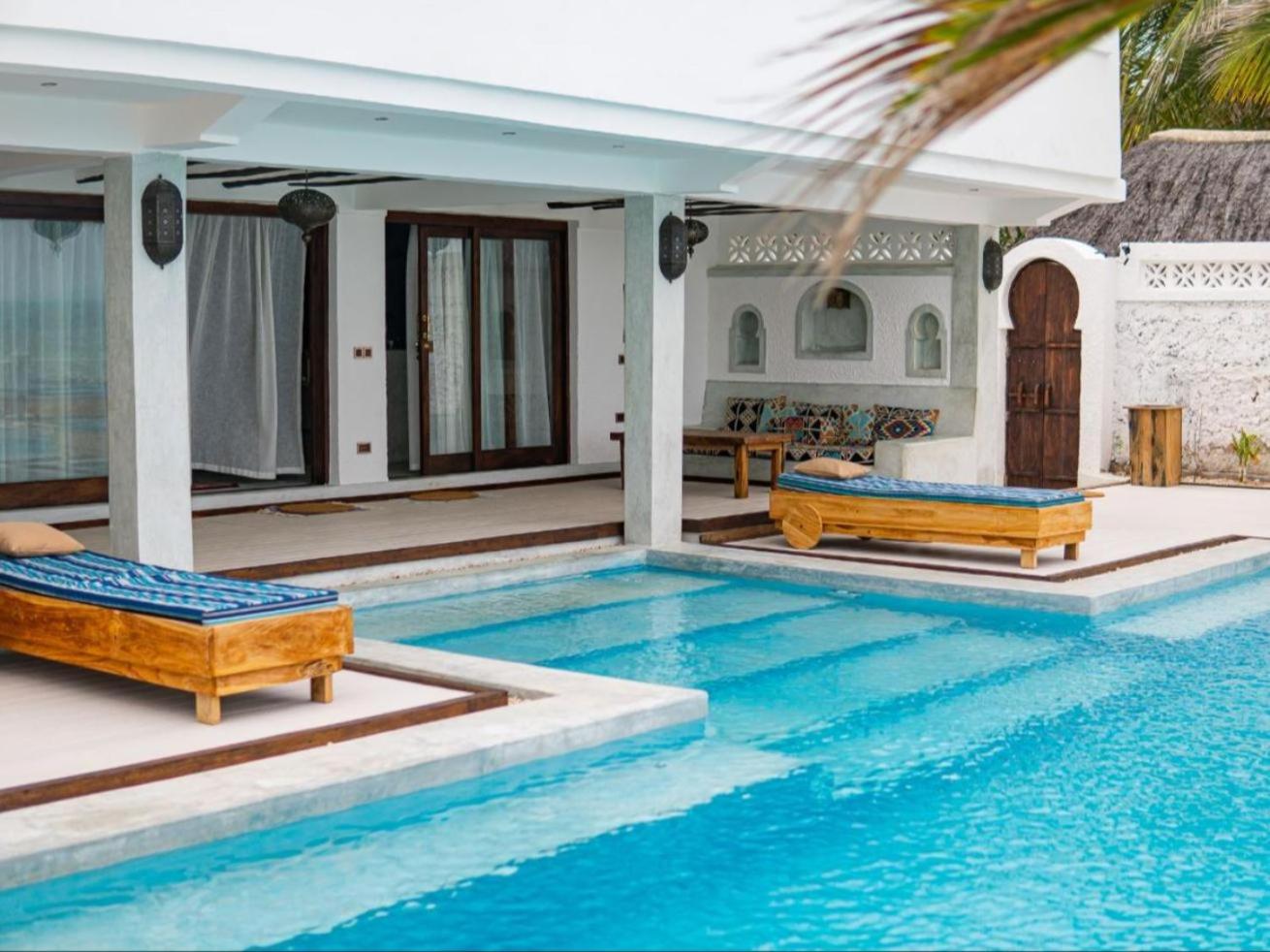 Villa Paradis by Casa Paradis view 3