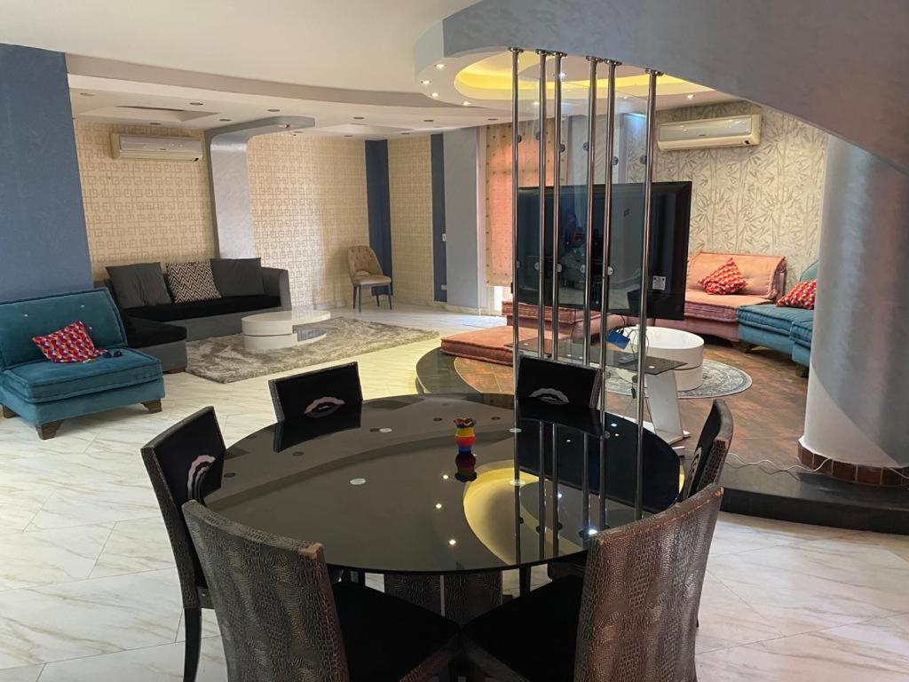Luxury apartment in front of the AUC