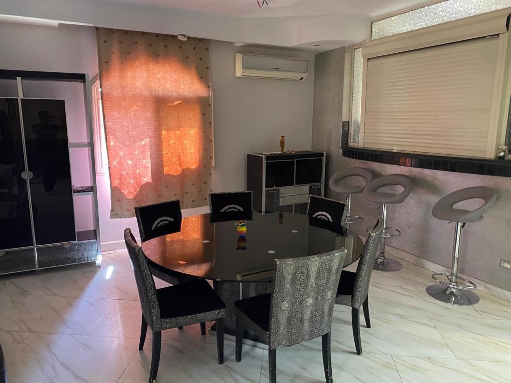 Luxury apartment in front of the AUC