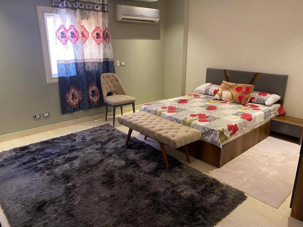 Luxury apartment in front of the AUC