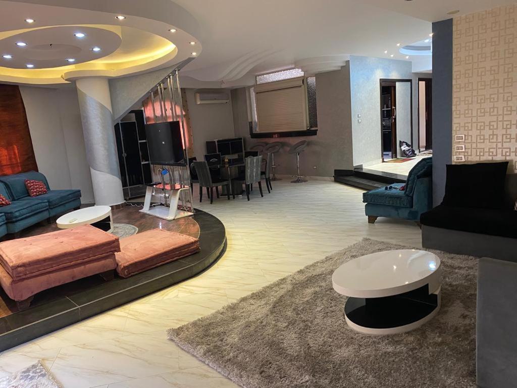 Luxury apartment in front of the AUC