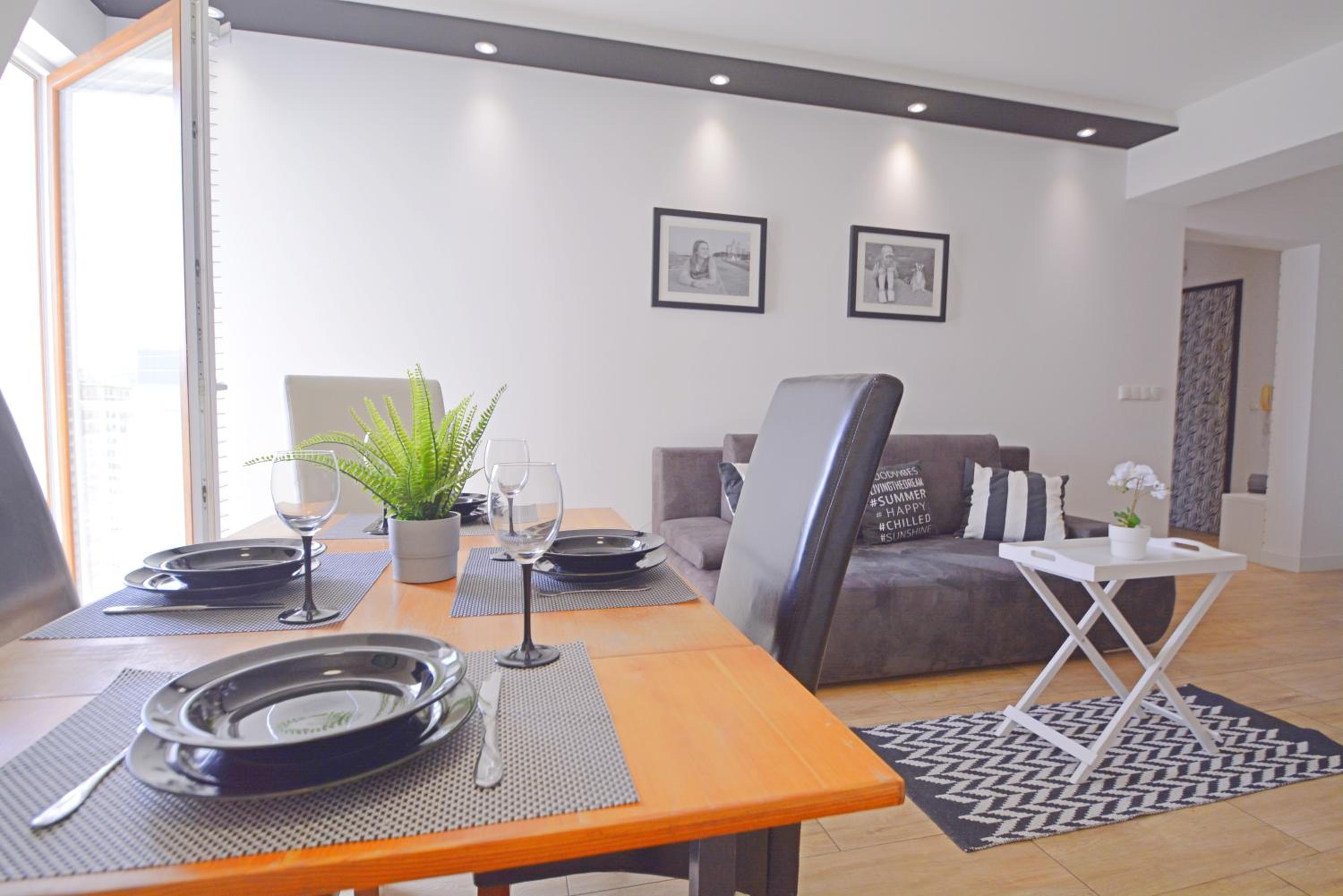 Apartamenty Bryza - Osiedle Debina - Centrum - Parking