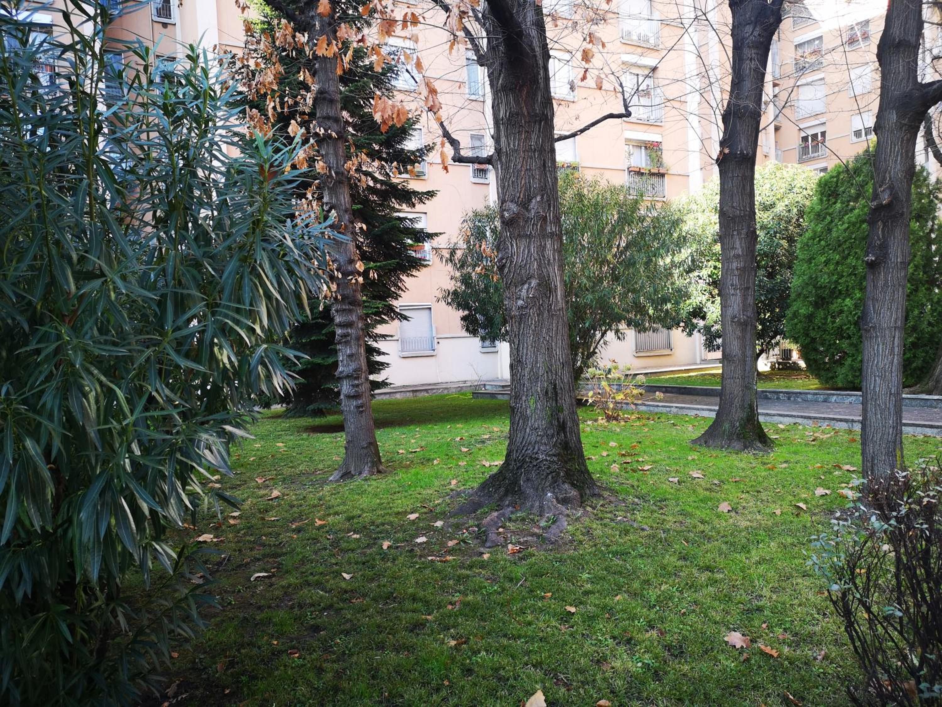 Appartamento Cadolini - Secured Parking! - Duomo in 20 min - Quiteness and Garden