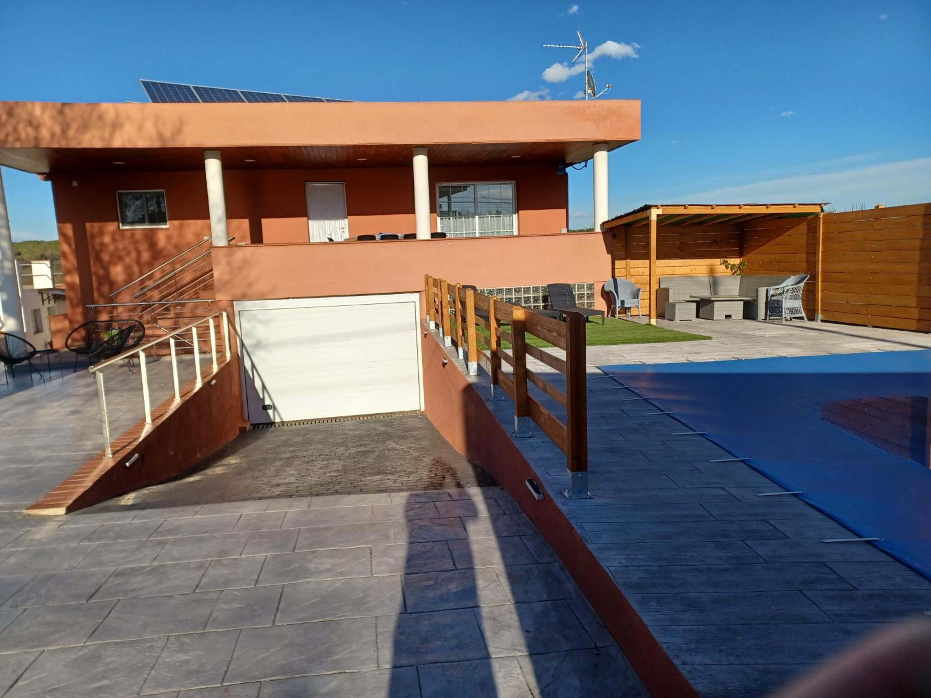 Piscina de sal Barbacoa Wifi, Parking Gratis, 3 min PGA Casa El Roble view 3