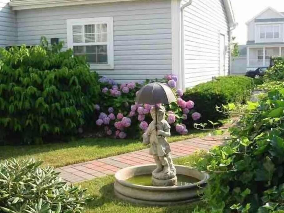 AMAZING!!!! Luxury 5BR, Steps to beach and Fun! Fully Renovated Beach house! view 5